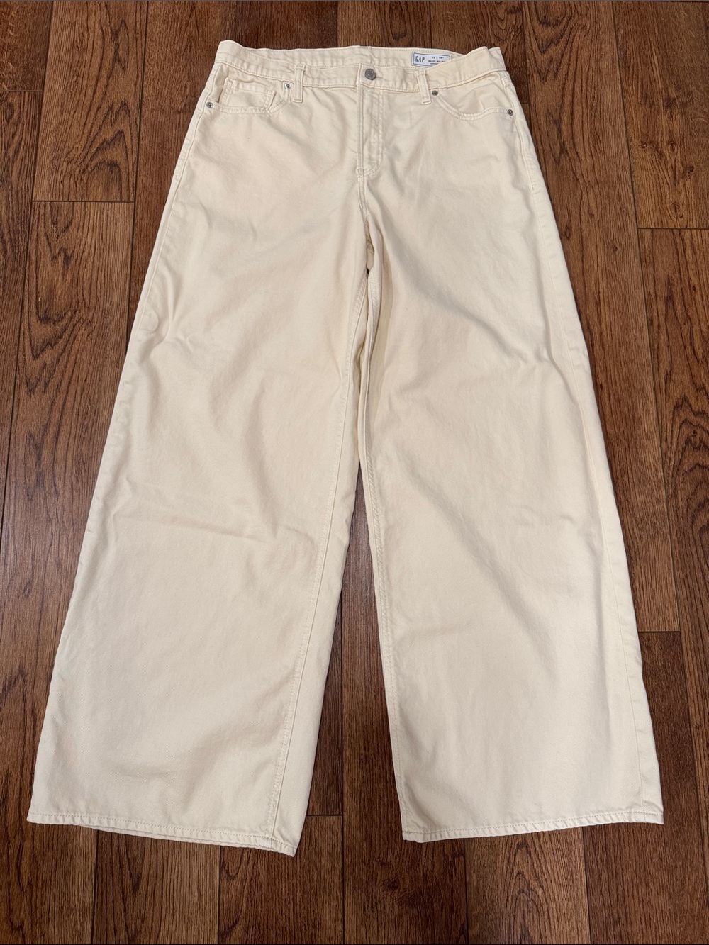 NWOT Gap Baggy Mid Rise Jeans